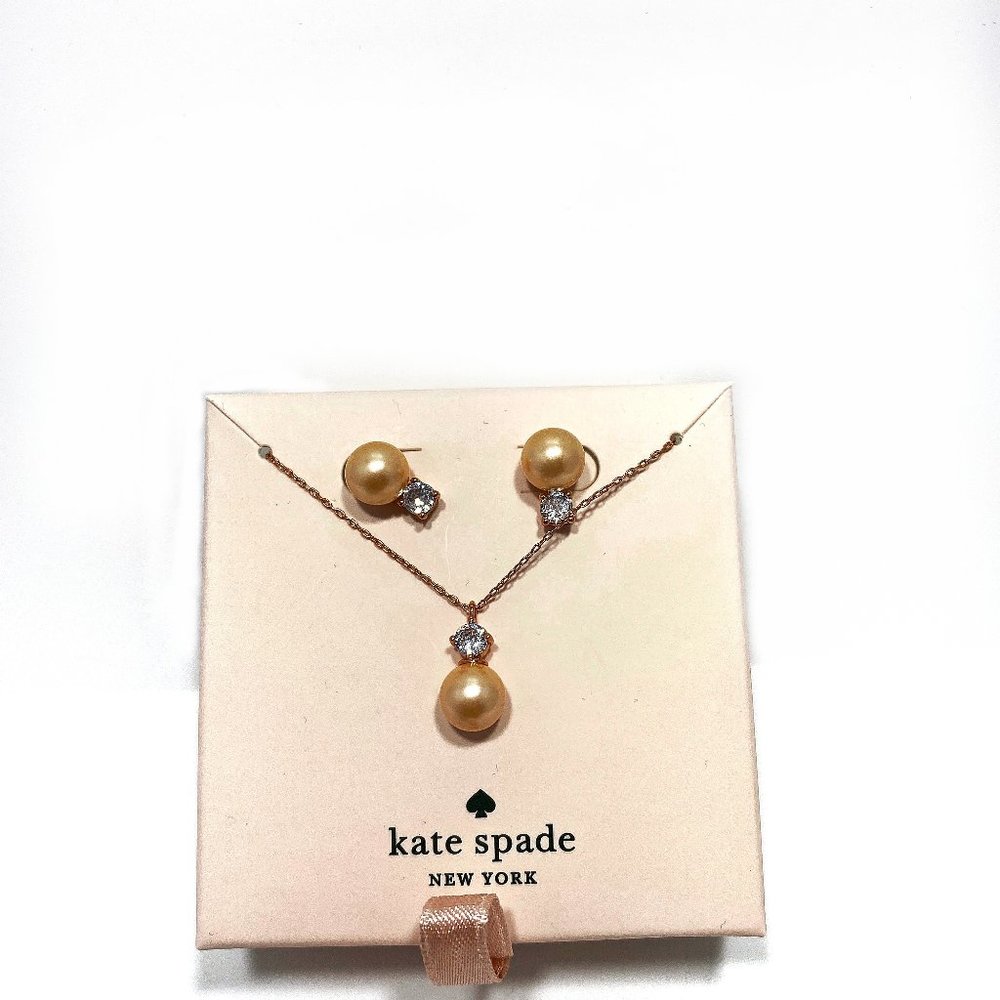 pearls of wisdom stud and pendant set